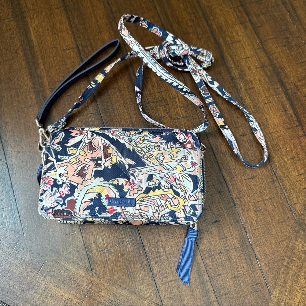 Vera BradleyCross Body Floral Tri-Fold Clutch Wallet with Detachable Strap